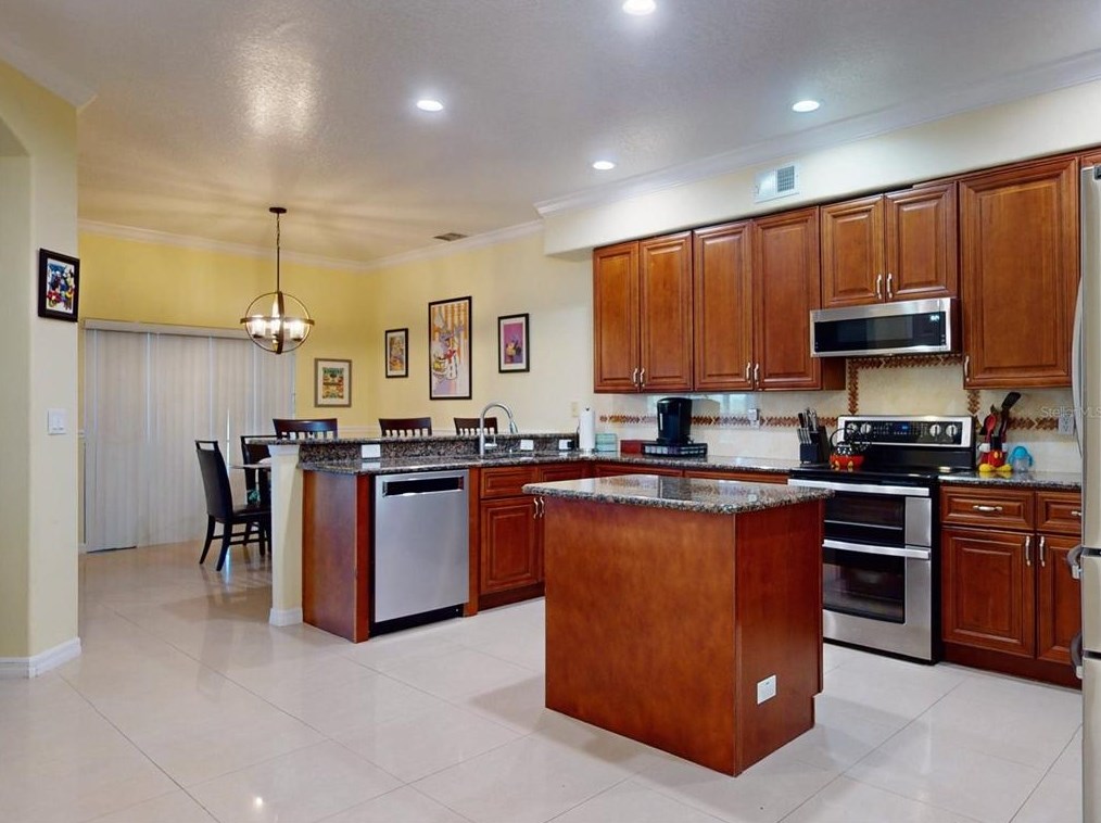 15507 Pebble Ridge St, Winter Garden FL  34787-4641 exterior