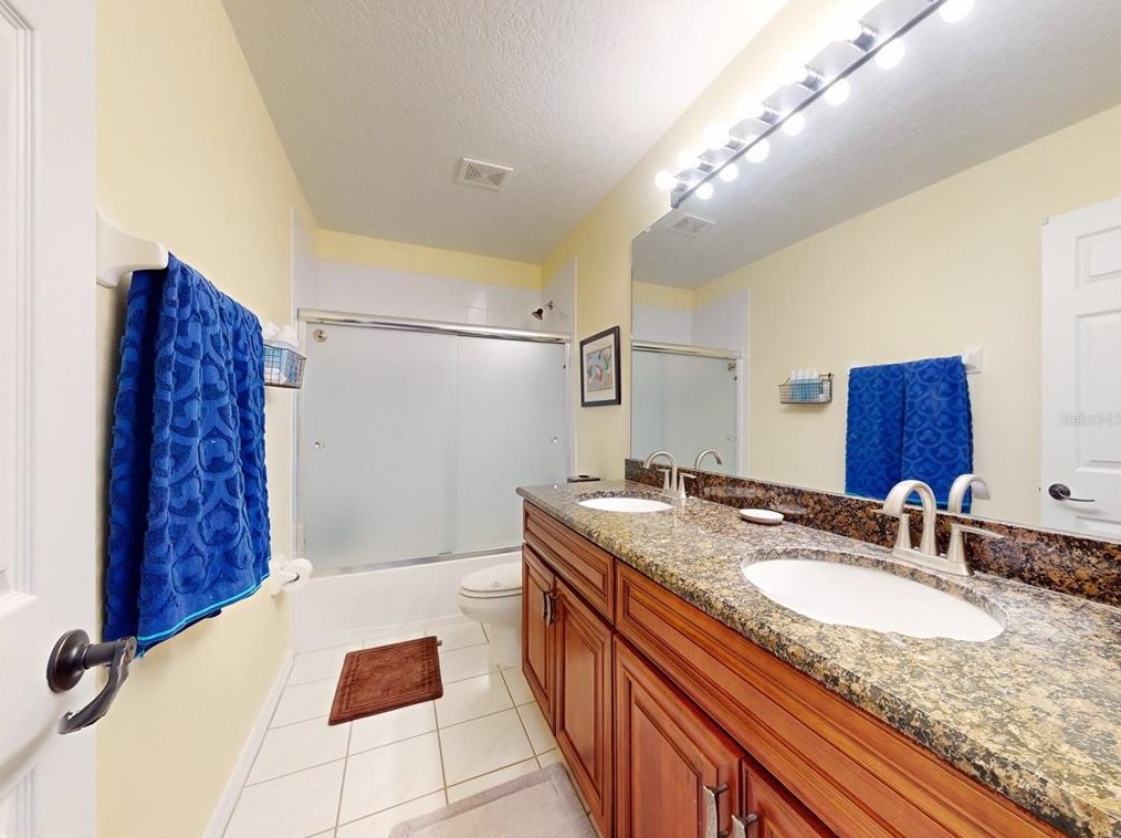 15507 Pebble Ridge St, Winter Garden FL  34787-4641 exterior