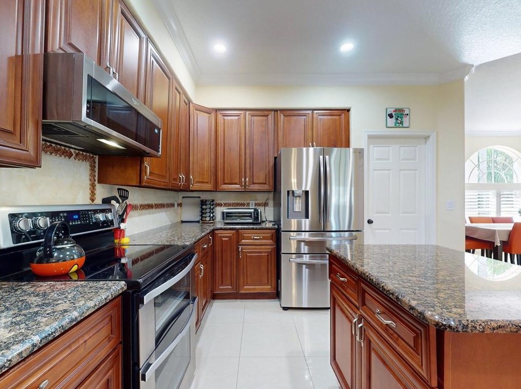 15507 Pebble Ridge St, Winter Garden FL  34787-4641 exterior
