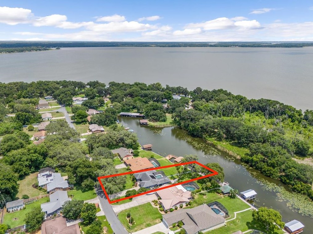 5540 E Harbor Dr, Fruitland Park, FL 34731