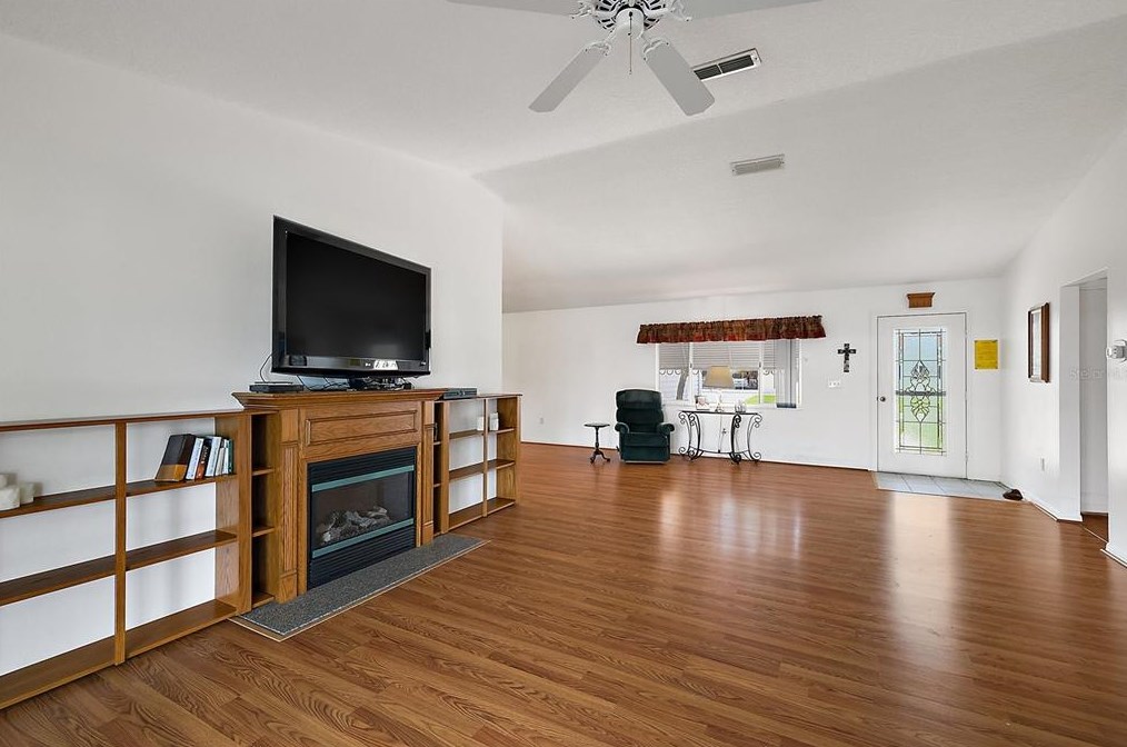 17564 96 Ct, Summerfield FL  34491-6431 exterior