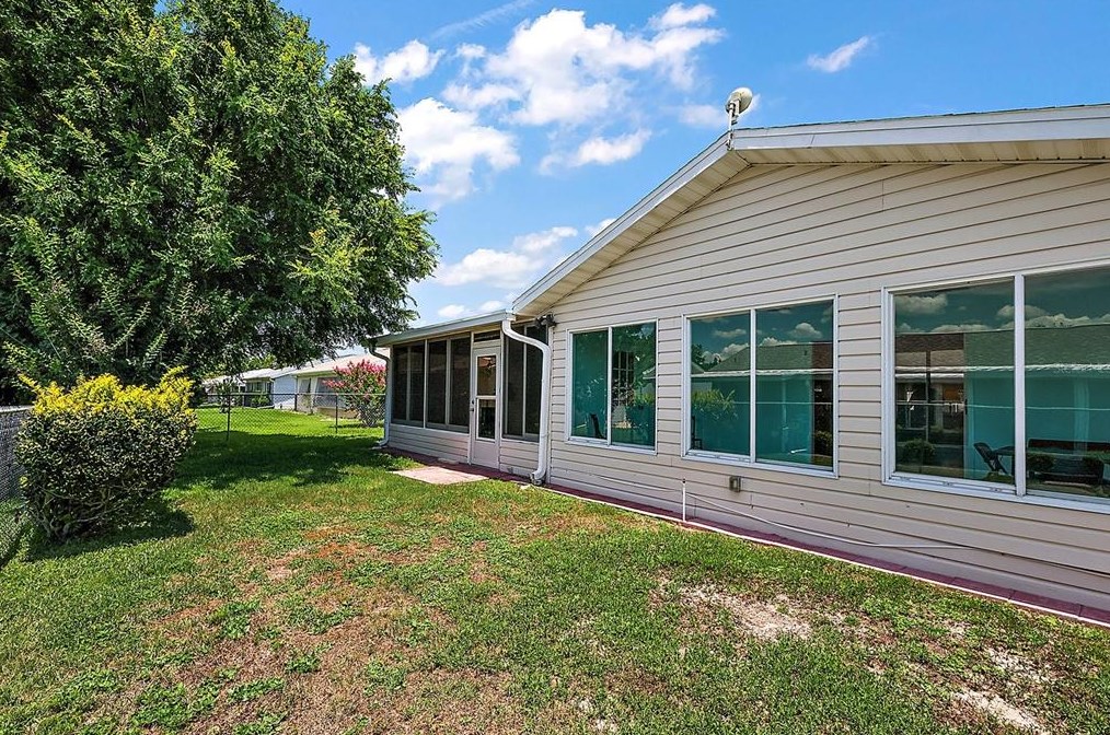 17564 96 Ct, Summerfield FL  34491-6431 exterior