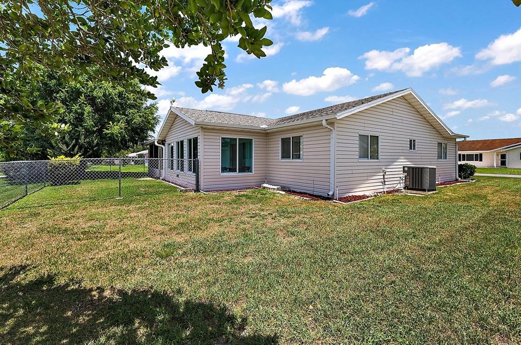 17564 96 Ct, Summerfield FL  34491-6431 exterior