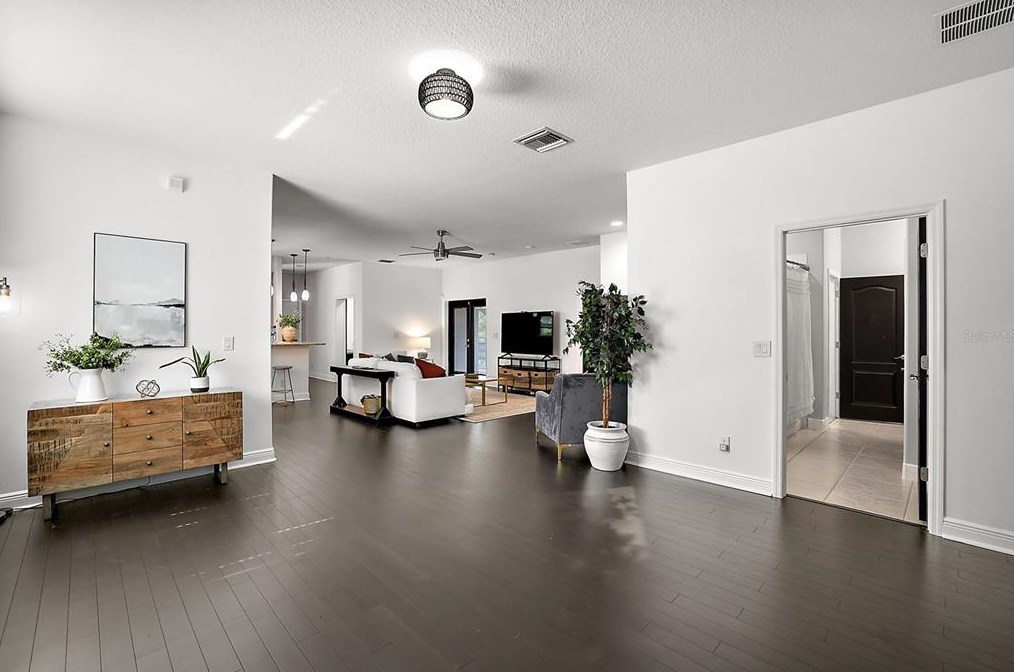 17660 County Rd 455, Montverde FL  34756-3023 exterior