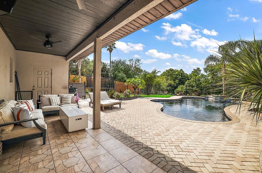 17660 County Rd 455, Montverde FL  34756-3023 exterior