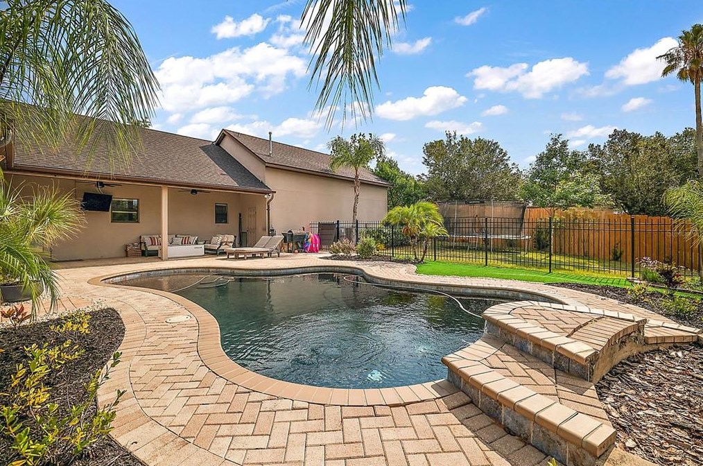 17660 County Rd 455, Montverde FL  34756-3023 exterior