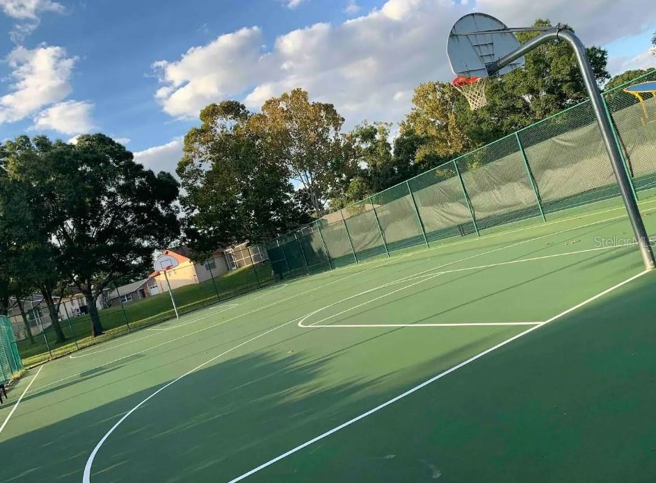 1541 Indian Oaks Trl, Kissimmee FL 34747-1951 exterior