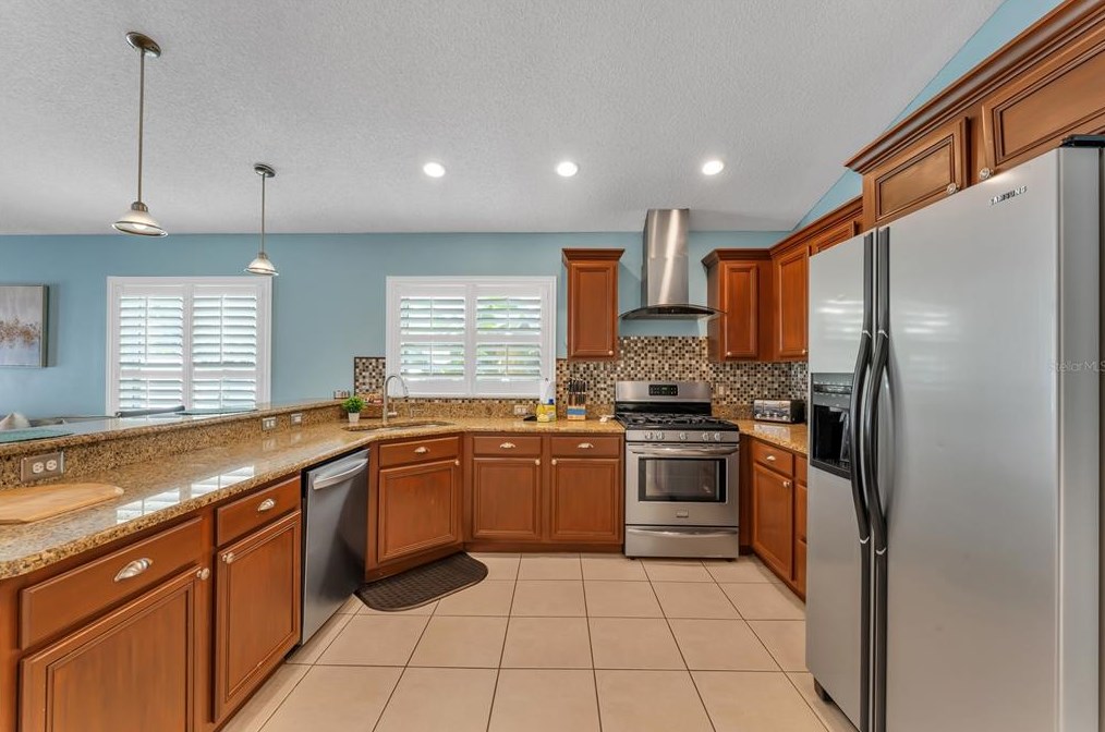 1541 Indian Oaks Trl, Kissimmee FL 34747-1951 exterior