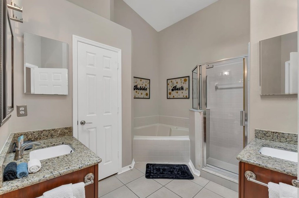 1541 Indian Oaks Trl, Kissimmee FL 34747-1951 exterior