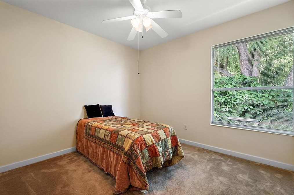 13806 Wellington Ln, Grand Island FL  32735-9114 exterior