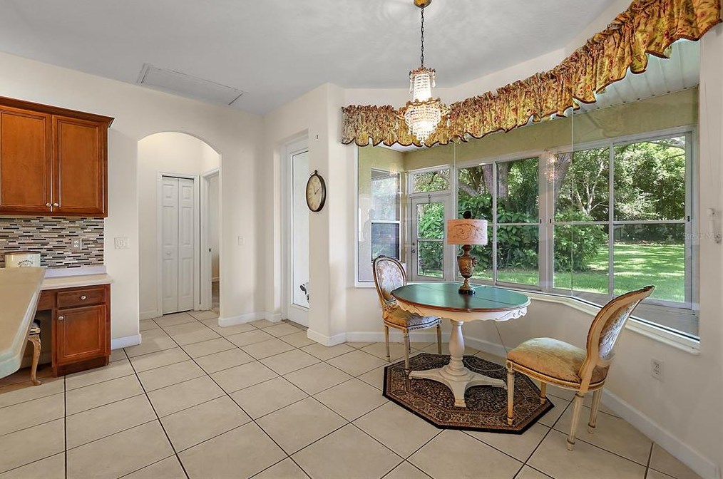 13806 Wellington Ln, Grand Island FL  32735-9114 exterior