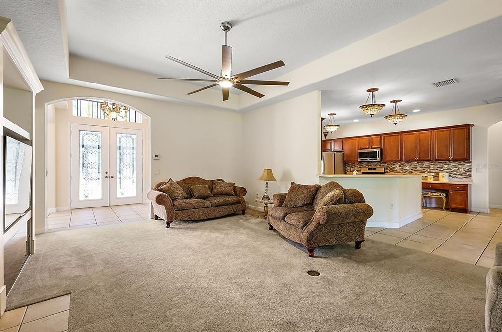 13806 Wellington Ln, Grand Island FL  32735-9114 exterior