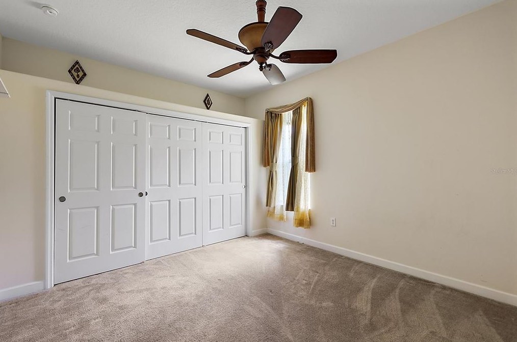 13806 Wellington Ln, Grand Island FL  32735-9114 exterior