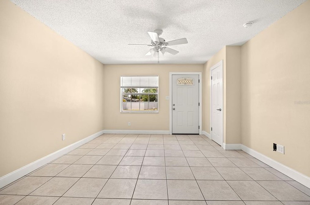 820 Ruby Ct, Mount Dora, FL 32757