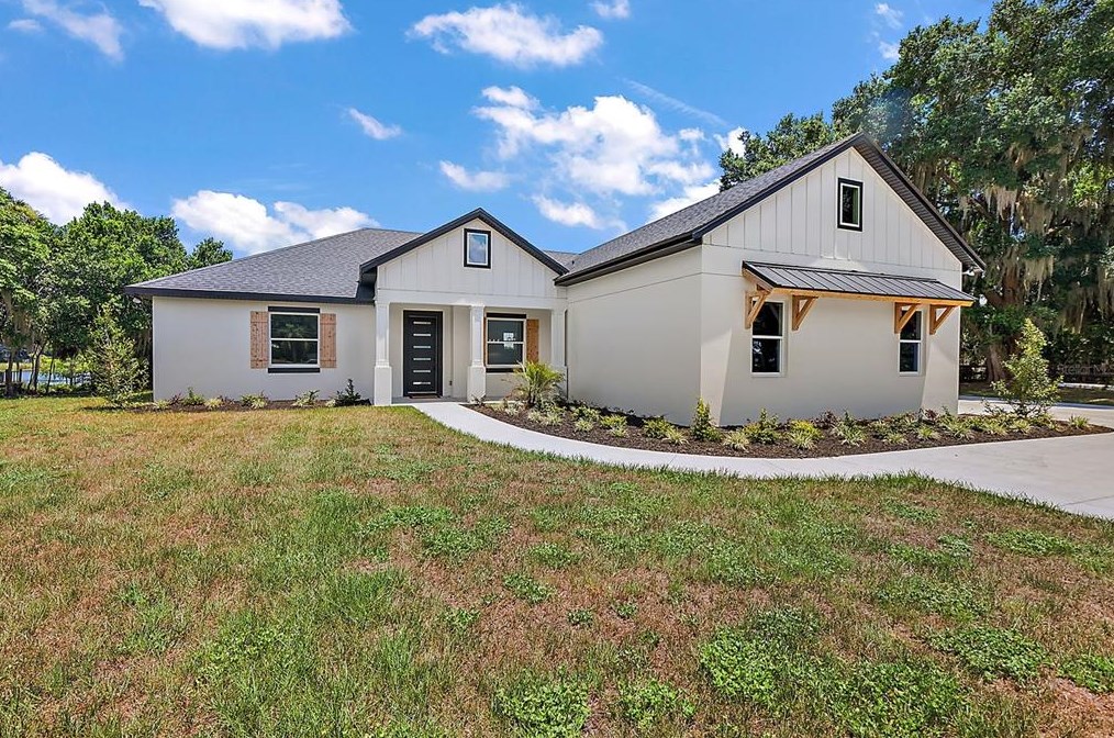 229 S Central Ave, Umatilla, FL 32784