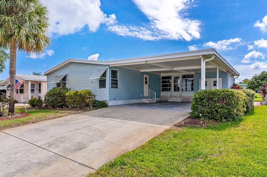 459 Peace Rd, Tavares, FL 32778