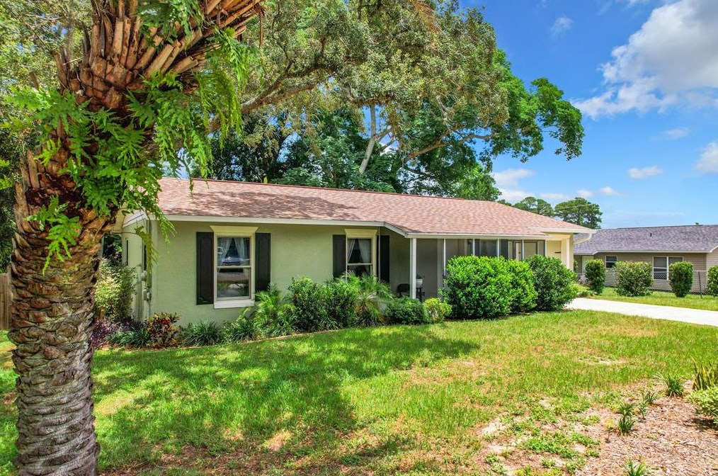 1529 E Mcdonald Ave, Eustis, FL 32726