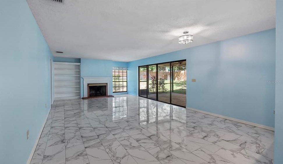 27 Townhill Dr, Eustis, FL 32726
