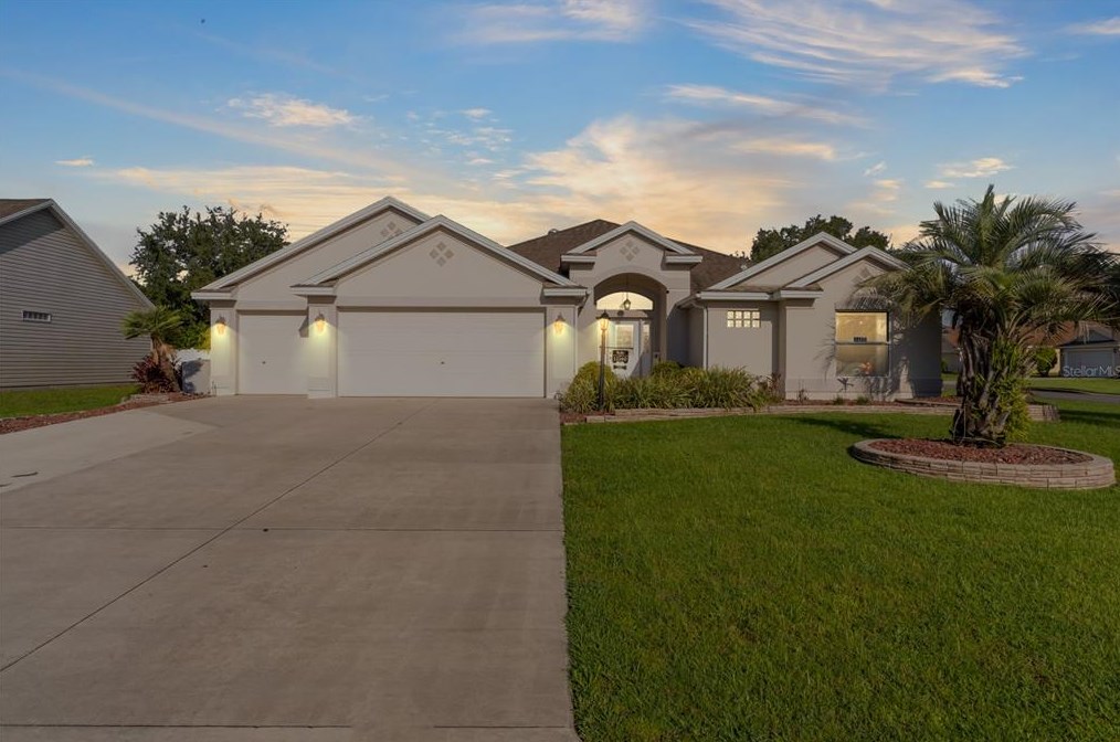 12160 Ne 51st Cir, Oxford, FL 34484