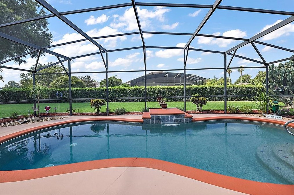 3530 Hunters Trail Cir, Eustis, FL 32726