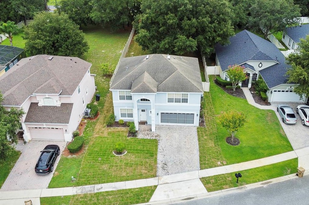 33914 Terragona Dr, Mount Plymouth, FL 32776