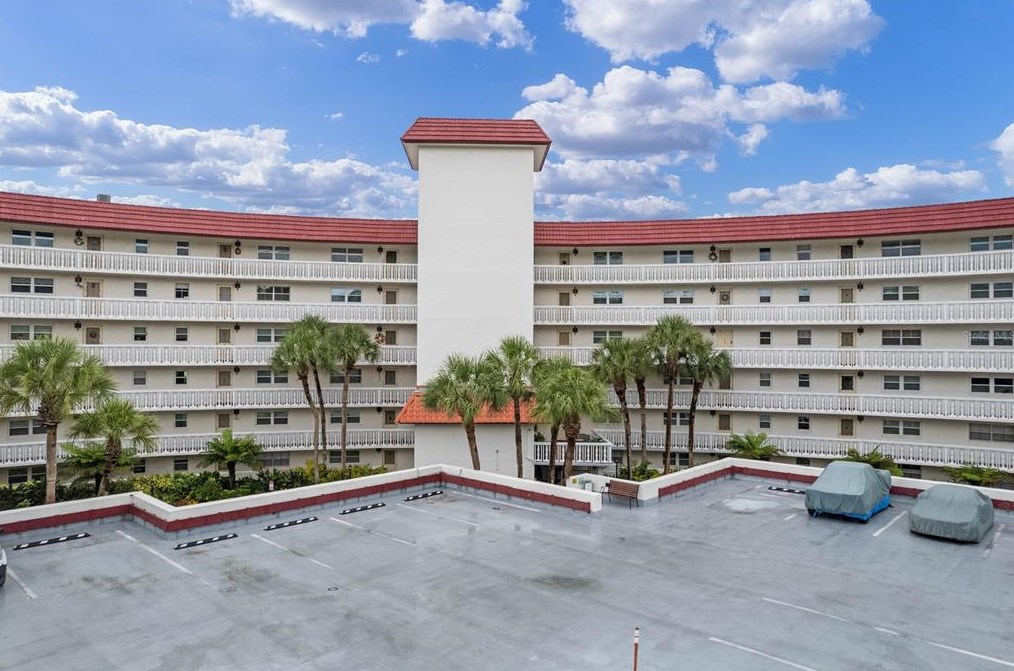 601 N Mcdonald St #410, Mount Dora, FL 32757