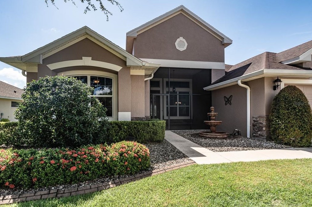 2022 Bayside Ave, Mount Dora, FL 32757