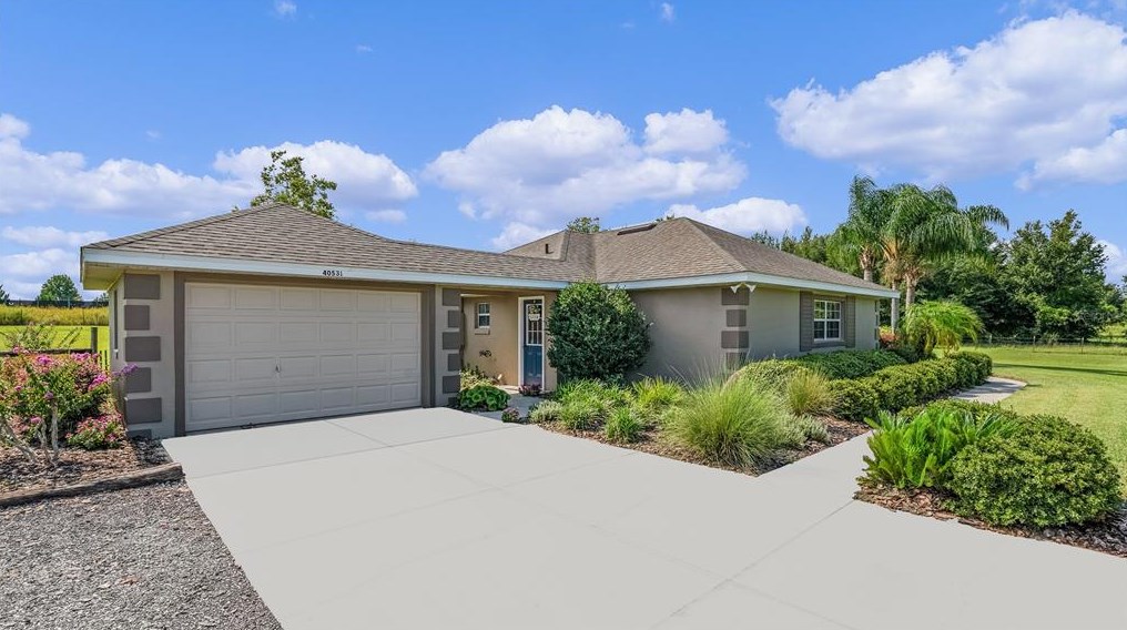 40531 W 8th Ave, Umatilla, FL 32784