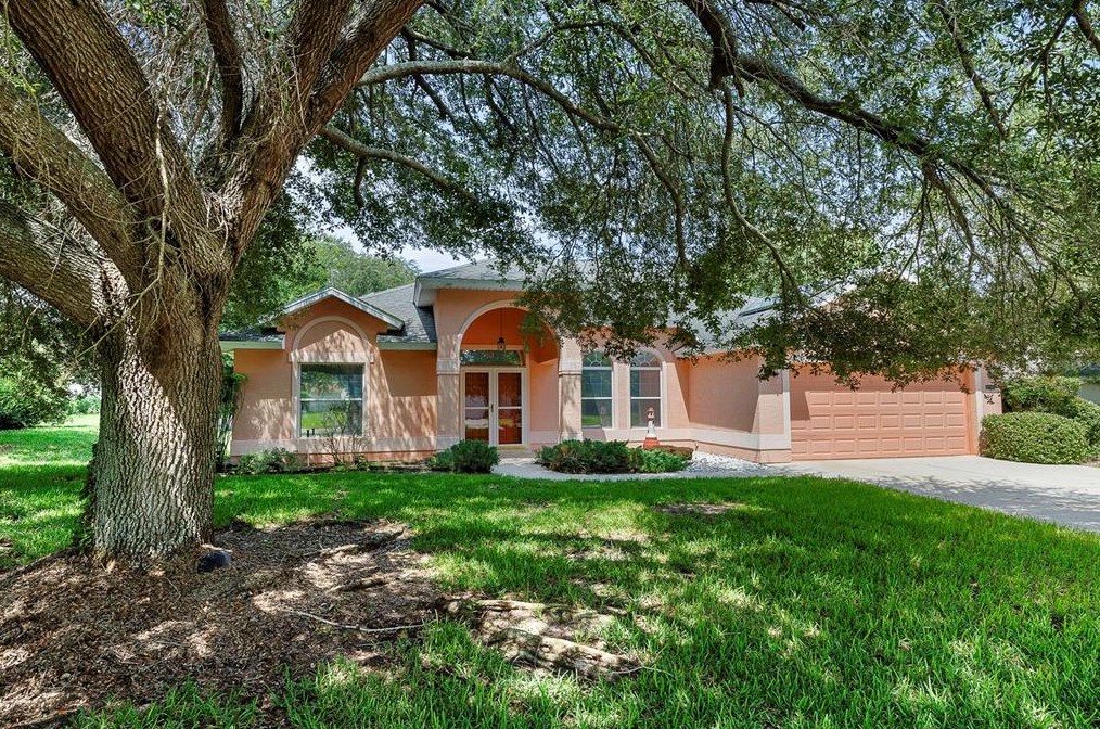 36649 Sundance Dr, Grand Island, FL 32735