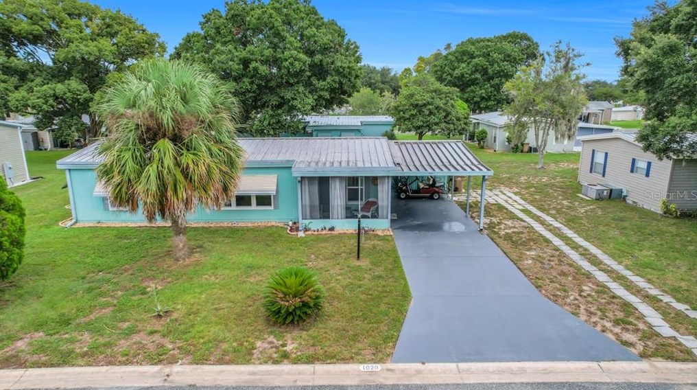 1020 Cayuga Dr, Grand Island, FL 32735