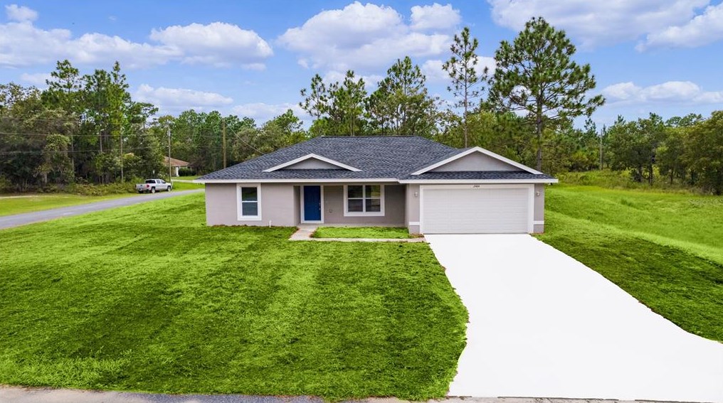 2484 W Pinegrove Dr, Dunnellon, FL 34434