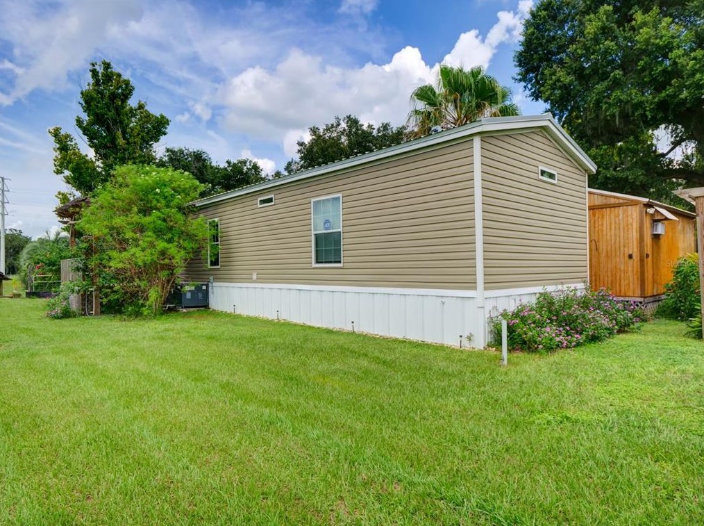 592 Cr 542e, Bushnell, FL 33513