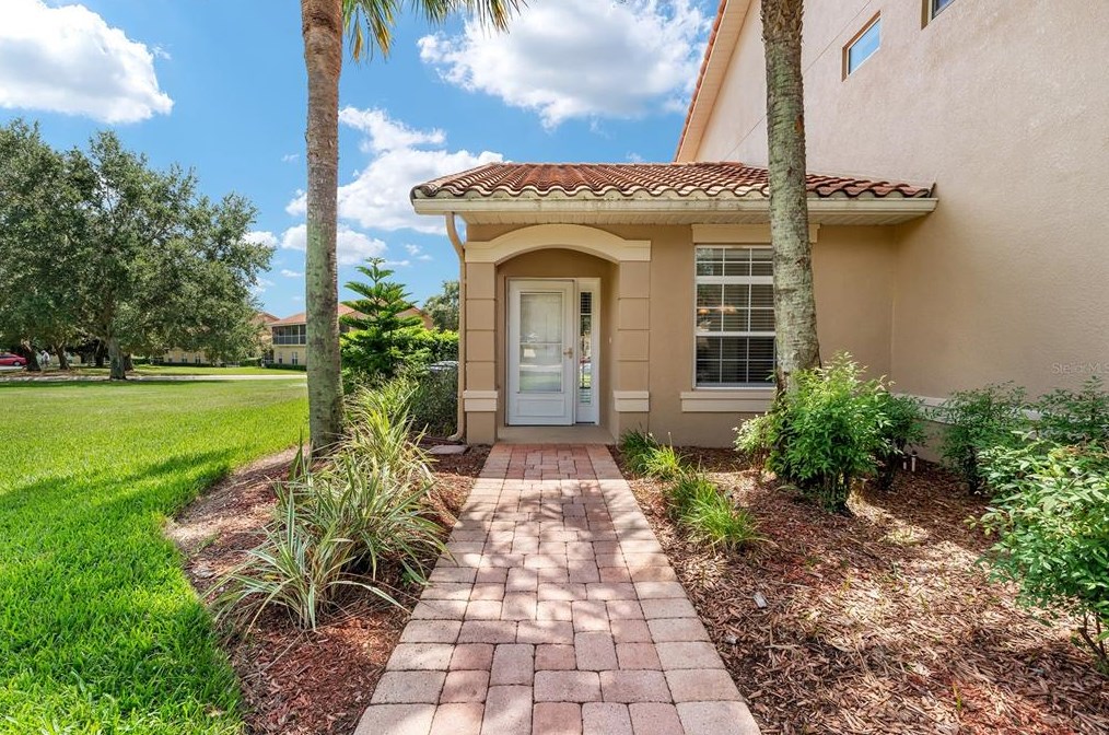 5281 Bowline Ct #1, Oxford, FL 34484