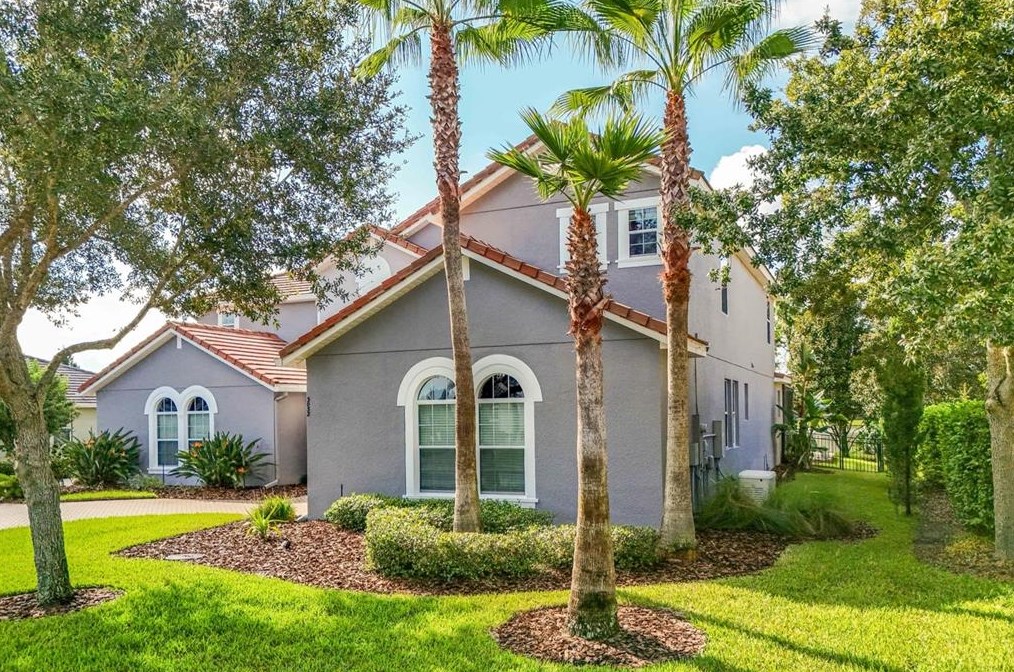 3032 Isola Bella Blvd, Mount Dora, FL 32757-6523