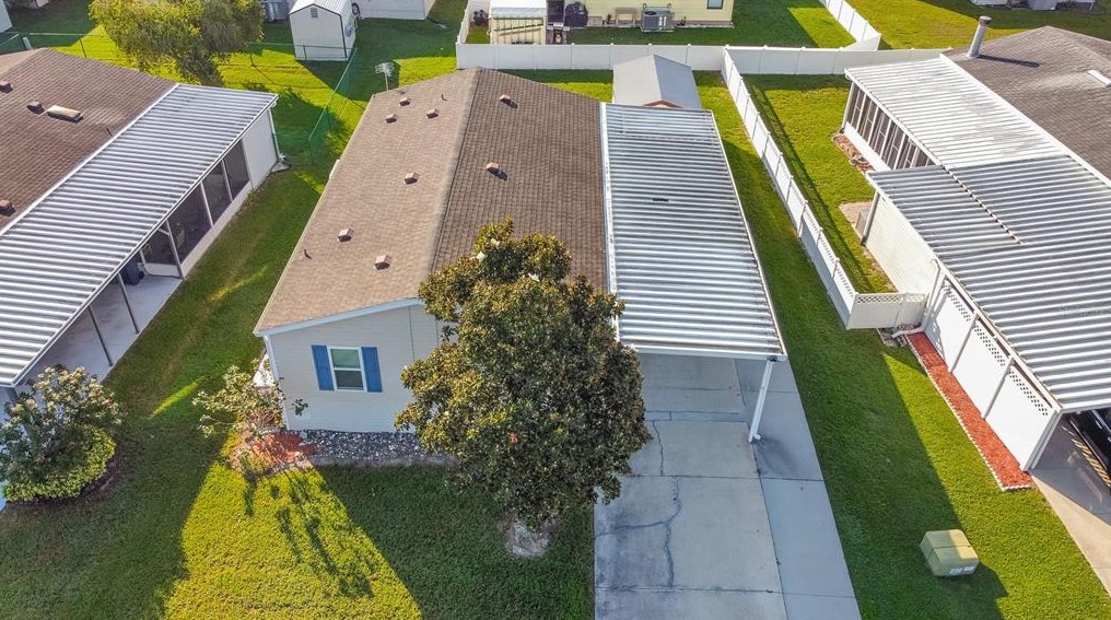 1660 Elkhart Cir, Tavares, FL 32778
