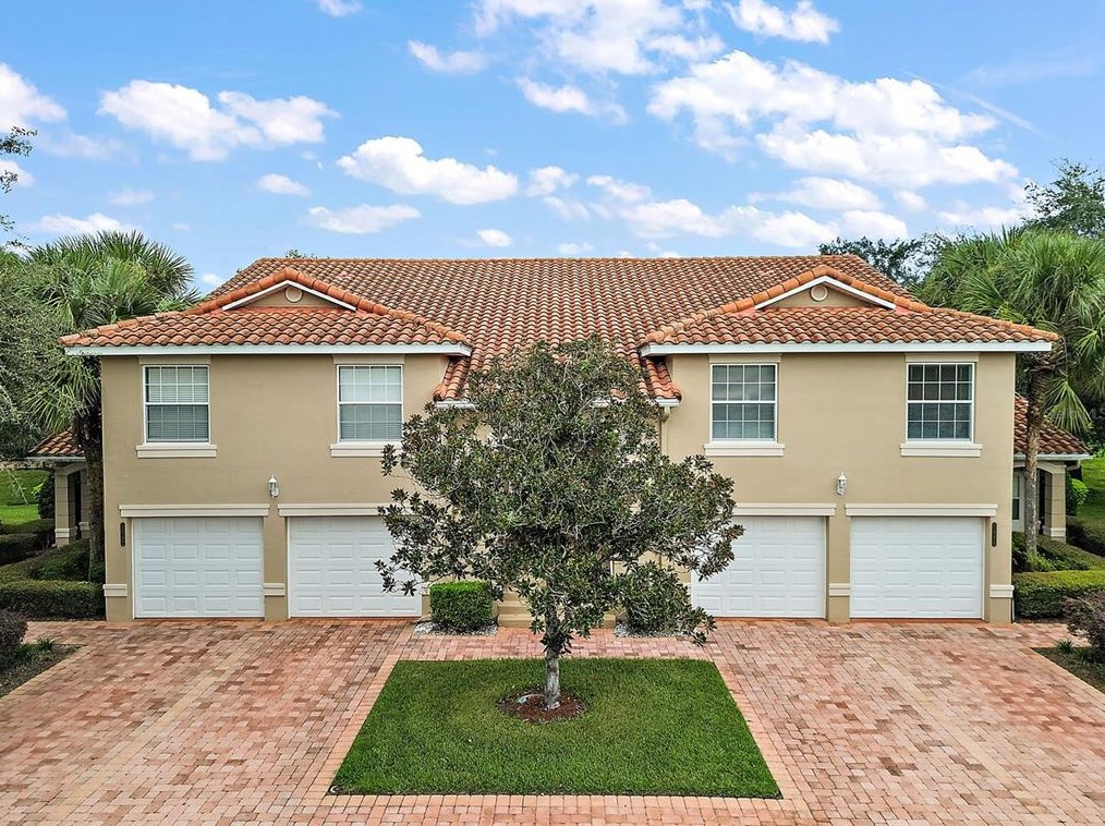 5446 Compass Point, Oxford, FL 34484