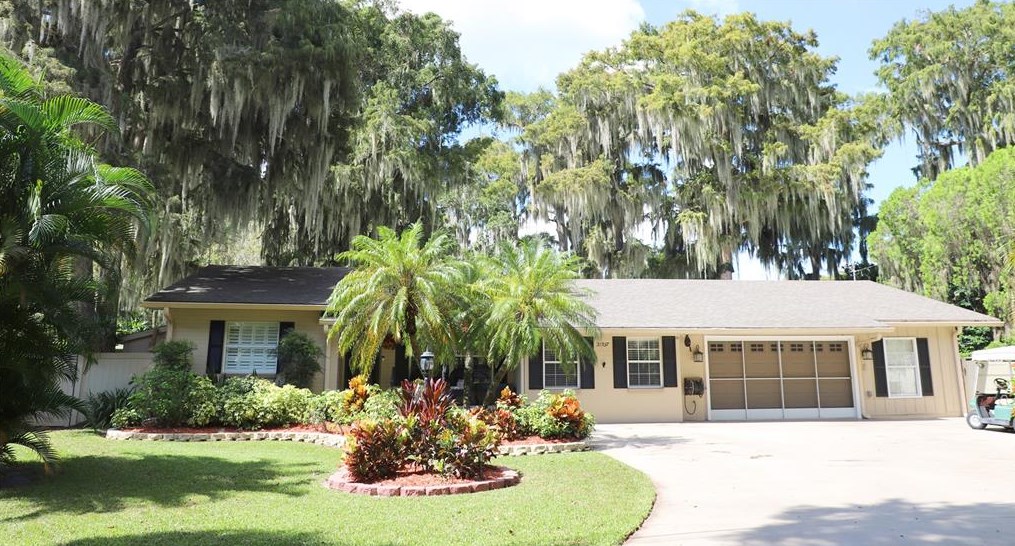 31937 Tropical Shores Dr, Tavares, FL 32778