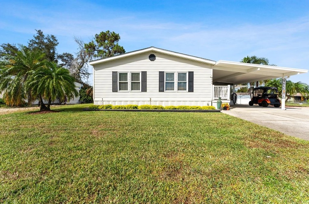 2722 Vindale Rd, Tavares, FL 32778