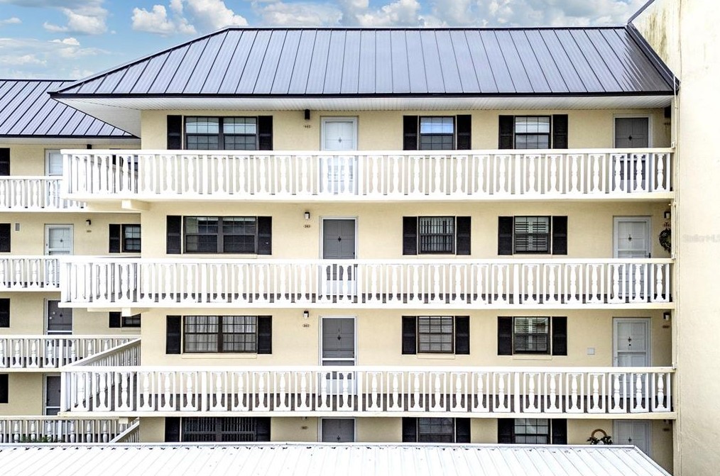 101 N Grandview St #203, Mount Dora, FL 32757