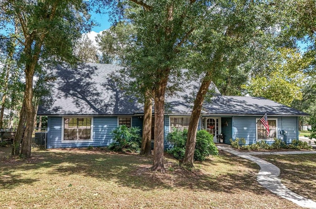 25911 Aberdovey Ave, Mount Plymouth, FL 32776