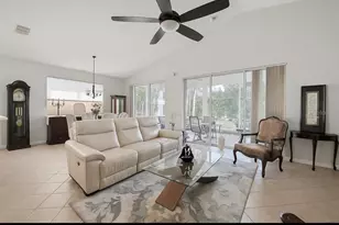 119 Crescent Moon Dr, Groveland, FL 34736 - Photo 6