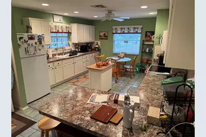 2403 County Road 416N, Lake Panasoffkee, FL 33538 - Photo 28