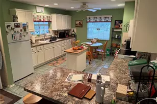 2403 County Rd 416 N, Lake Panasoffkee, FL 33538 - Photo 28