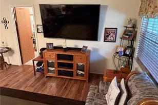 2403 County Rd 416 N, Lake Panasoffkee, FL 33538 - Photo 16