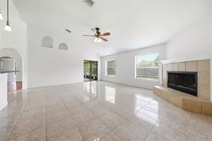 36341 Grand Island Oaks Cir, Grand Island, FL 32735 - Photo 8