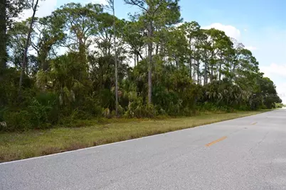 131 Collingswood Boulevard, Port Charlotte, FL 33954 - Photo 8