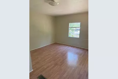 2107 Hialeah Avenue, Leesburg, FL 34748 - Photo 10