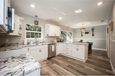 900 Cleveland Avenue, Wildwood, FL 34785 - Photo 8