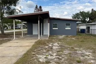 1121 Oakland Dr, Tavares, FL 32778 - Photo 1