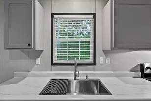 11466 NW 8th Pl, Ocala, FL 34482 - Photo 10